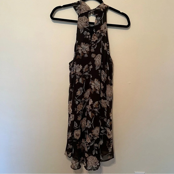 ASTR Floral chiffon dress large - Picture 4 of 4